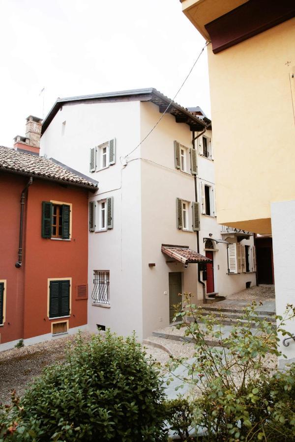 Dimora Della Rocca Panzió Costigliole d’Asti Kültér fotó